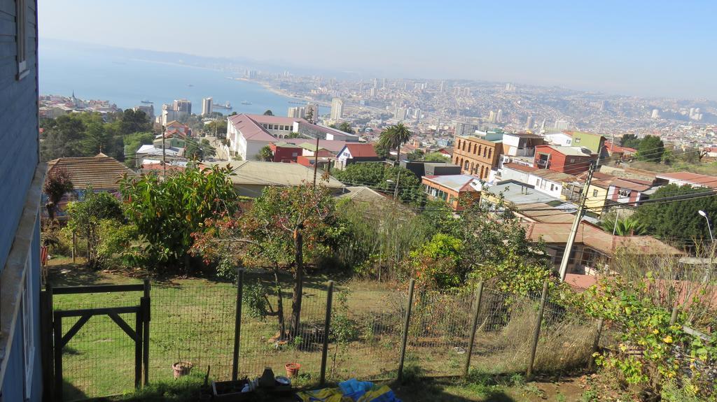 Hostal Faro Azul فالبارايسو المظهر الخارجي الصورة