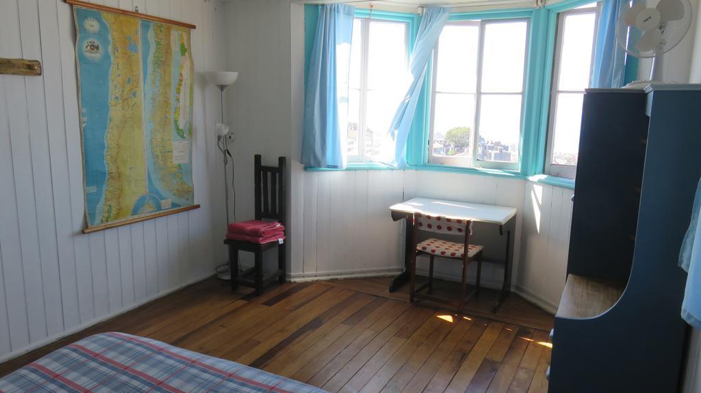 Hostal Faro Azul فالبارايسو المظهر الخارجي الصورة