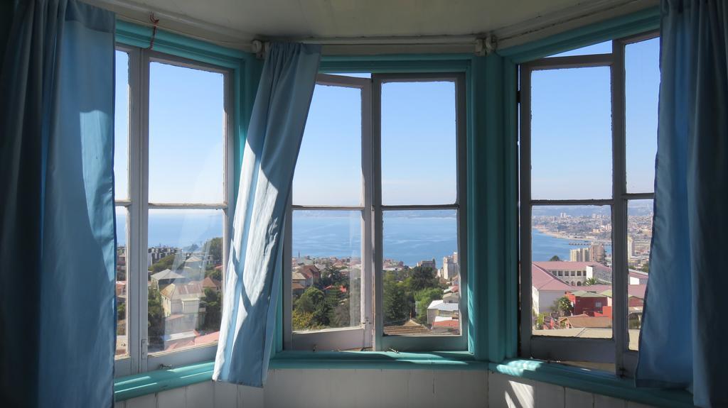 Hostal Faro Azul فالبارايسو المظهر الخارجي الصورة