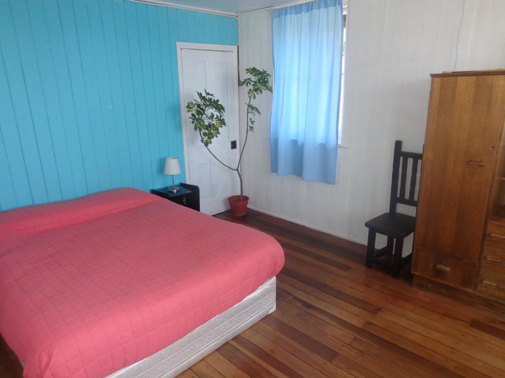 Hostal Faro Azul فالبارايسو الغرفة الصورة